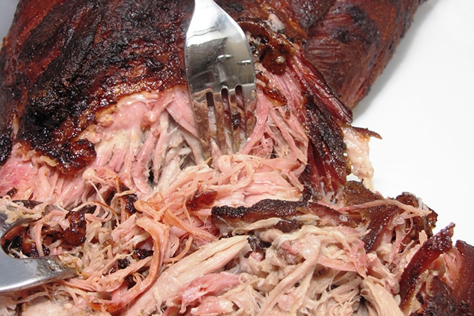 Pulled_pork_while_pulling